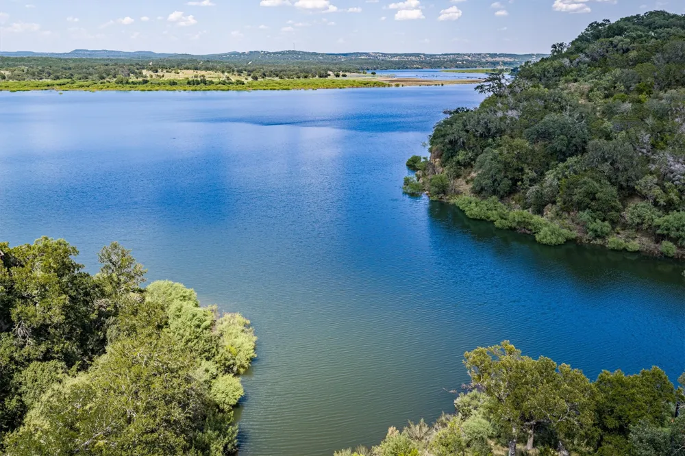 106 Center Cove II Loop Spicewood, TX 78669
