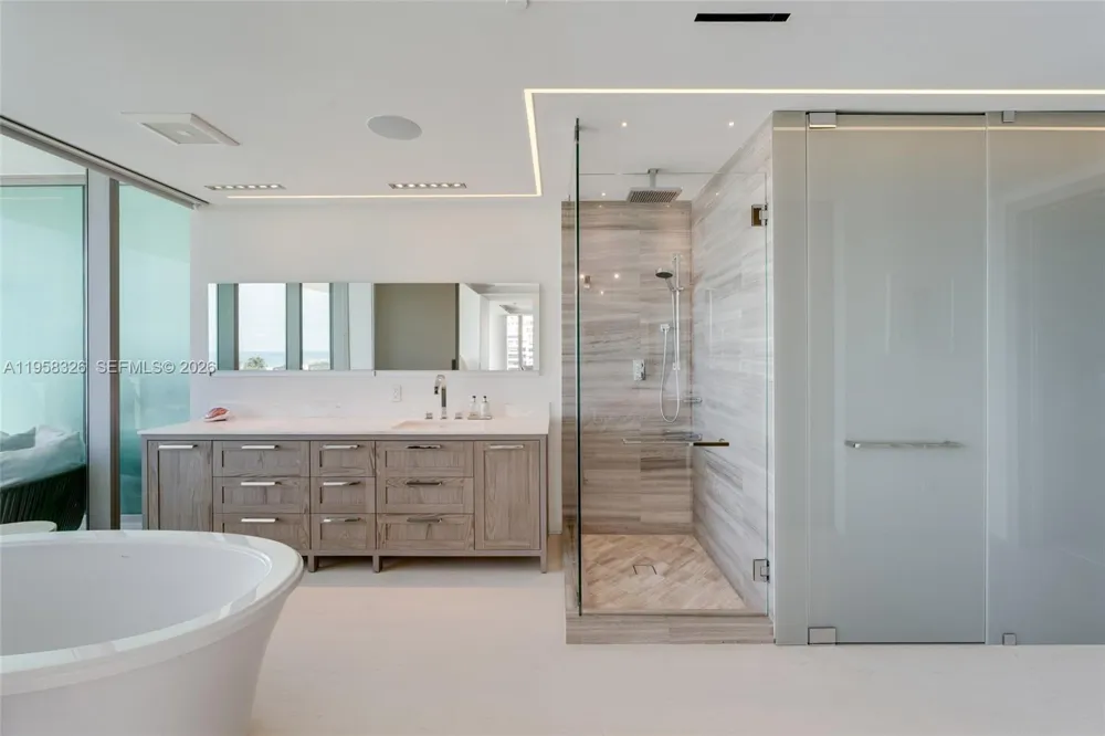 350 Ocean Dr #701N Key Biscayne, FL 33149