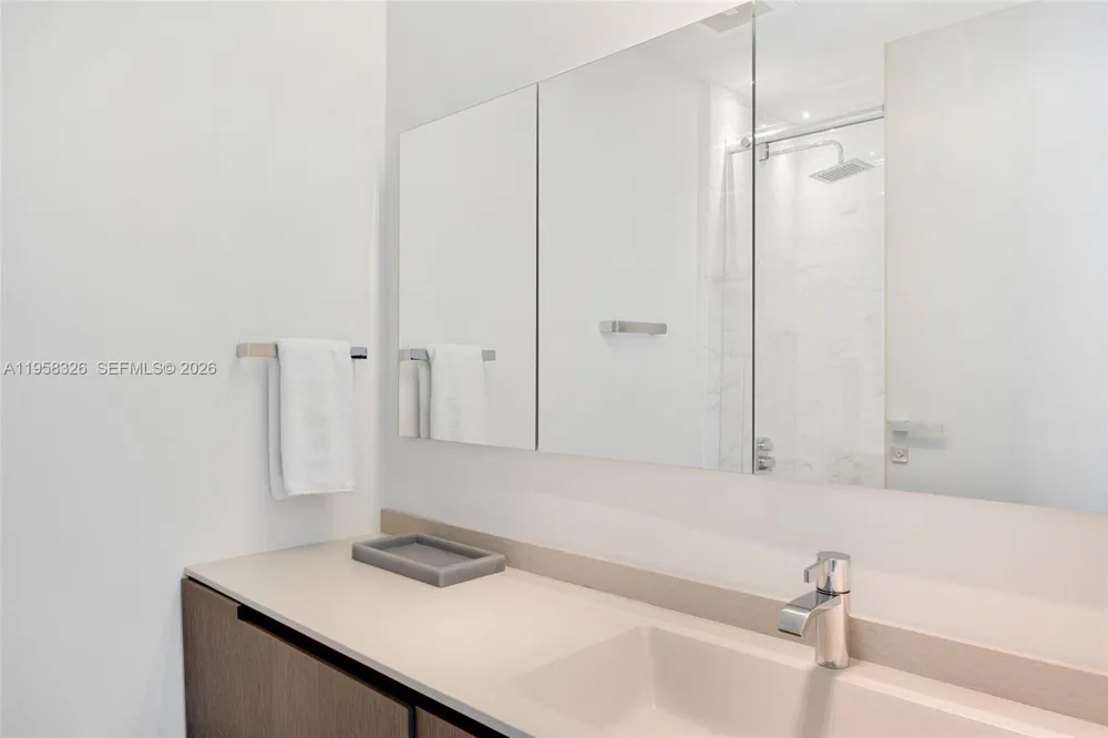 350 Ocean Dr #701N Key Biscayne, FL 33149