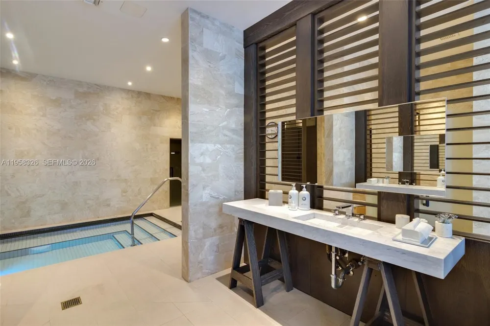 350 Ocean Dr #701N Key Biscayne, FL 33149