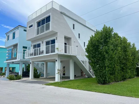 94825 Overseas Highway
