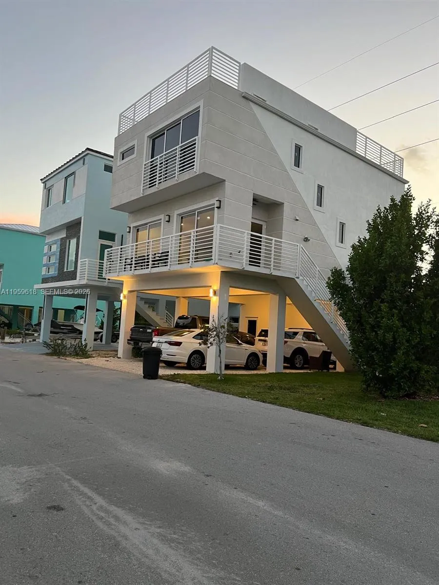 94825 Overseas Highway Key Largo, FL 33037