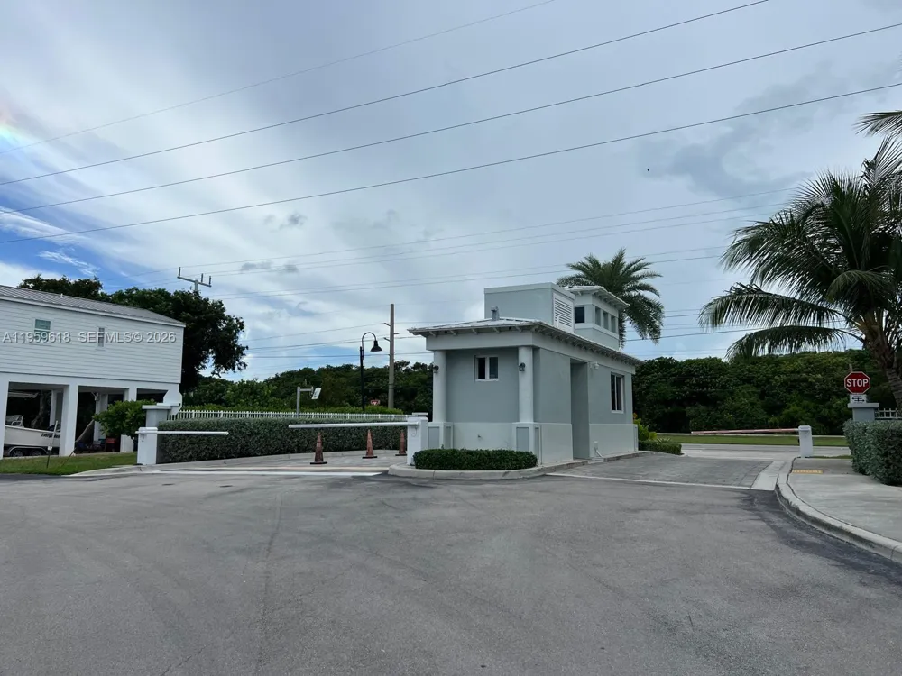 94825 Overseas Highway Key Largo, FL 33037