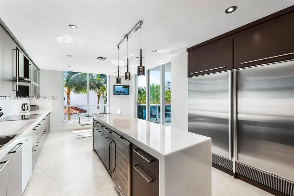 5959 Collins Ave #606 Miami Beach, FL 33140