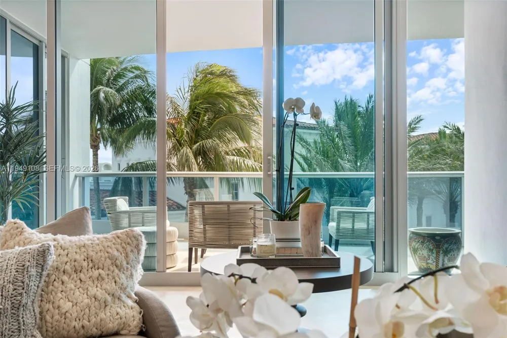 5959 Collins Ave #606 Miami Beach, FL 33140