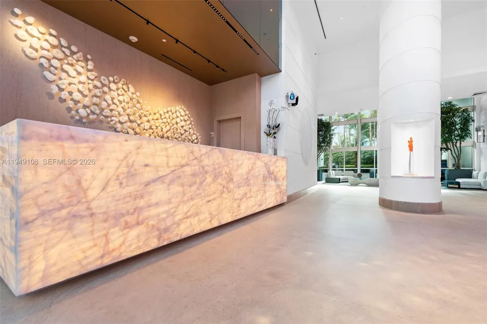 5959 Collins Ave #606 Miami Beach, FL 33140