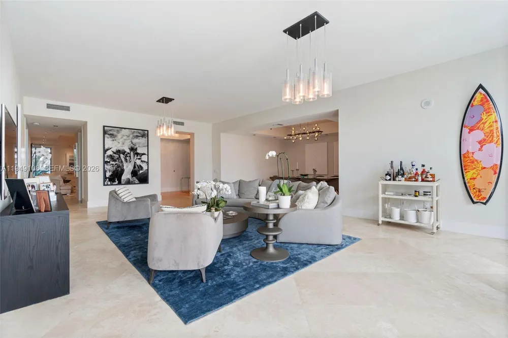5959 Collins Ave #606 Miami Beach, FL 33140