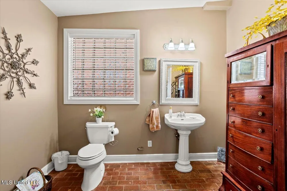 13835 U.S. 98 Smithdale, MS 39664