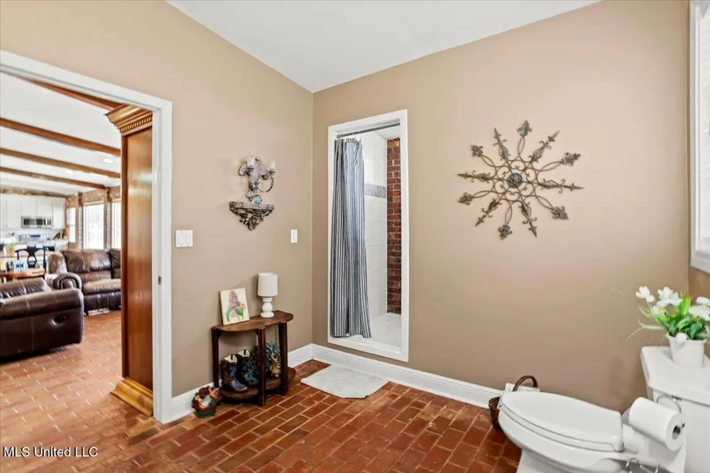 13835 U.S. 98 Smithdale, MS 39664