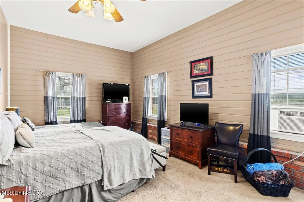 13835 U.S. 98 Smithdale, MS 39664