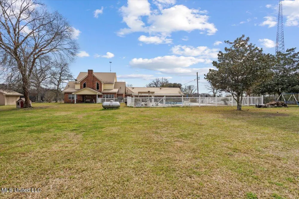 13835 U.S. 98 Smithdale, MS 39664