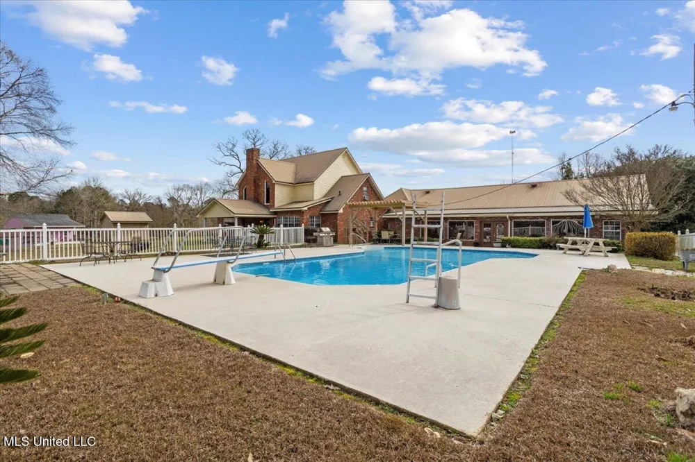 13835 U.S. 98 Smithdale, MS 39664