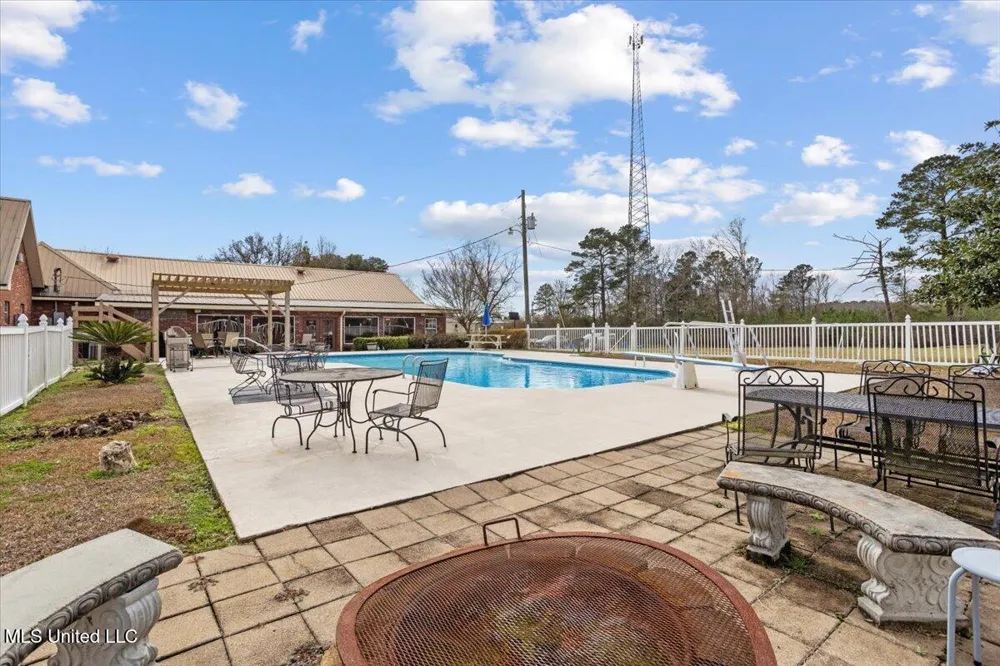 13835 U.S. 98 Smithdale, MS 39664