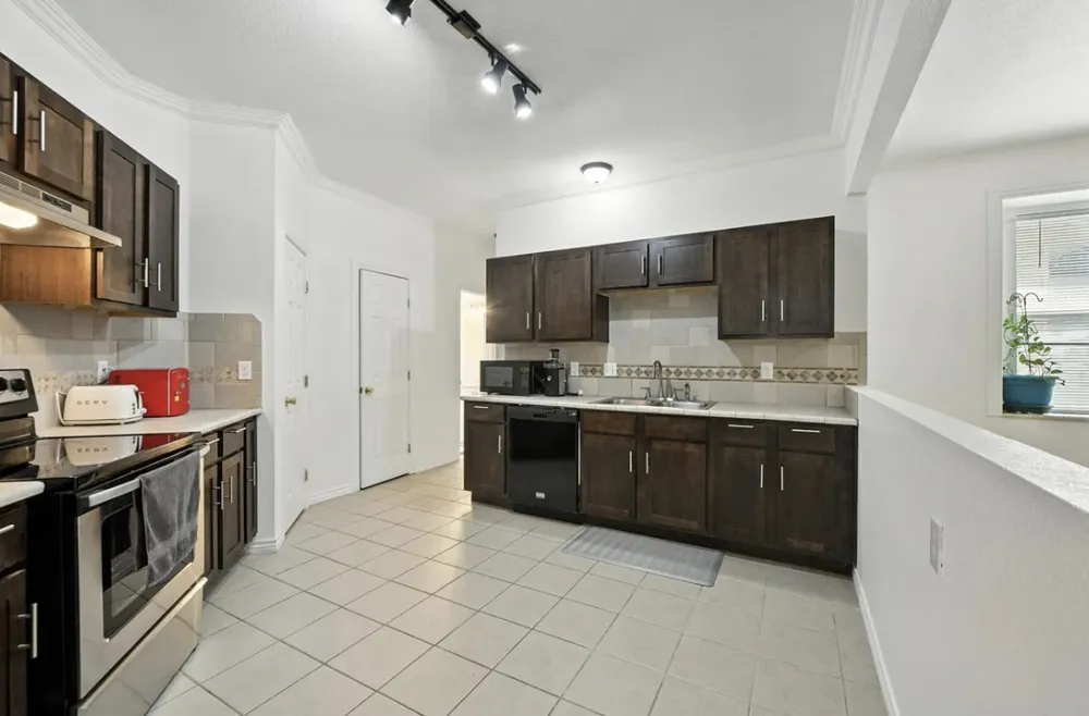 619 Comal Avenue Fort Worth, TX 76108