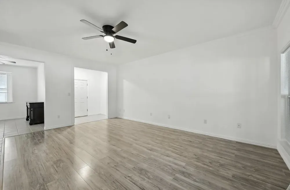 619 Comal Avenue Fort Worth, TX 76108