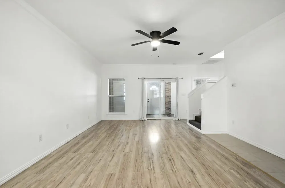 619 Comal Avenue Fort Worth, TX 76108