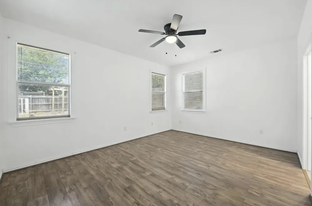 619 Comal Avenue Fort Worth, TX 76108