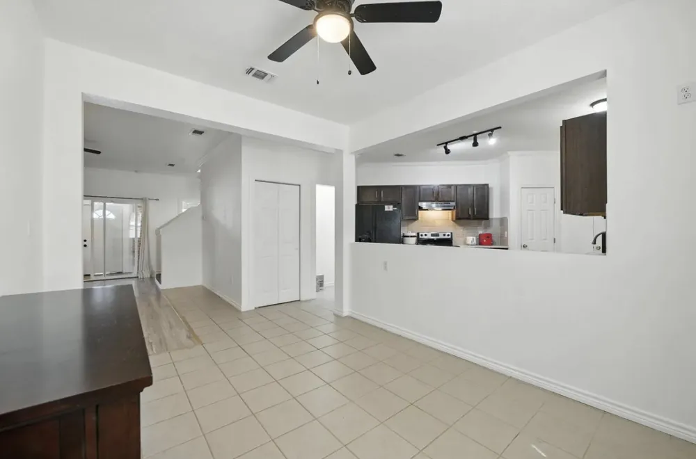 619 Comal Avenue Fort Worth, TX 76108