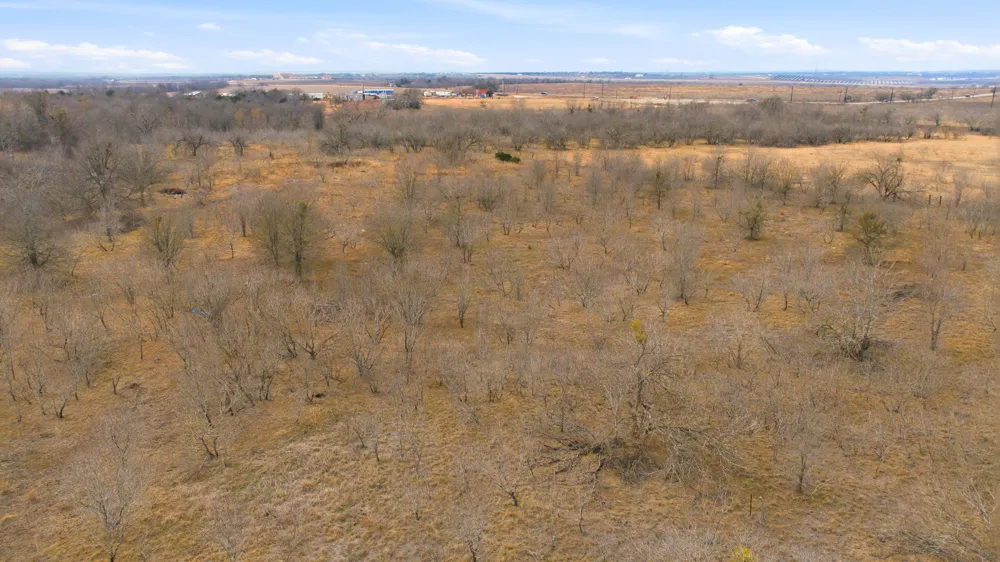 13802 Hokanson Road Del Valle, TX 78617