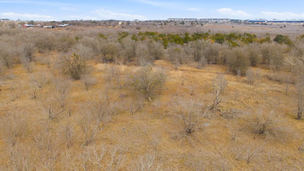 13802 Hokanson Road Del Valle, TX 78617