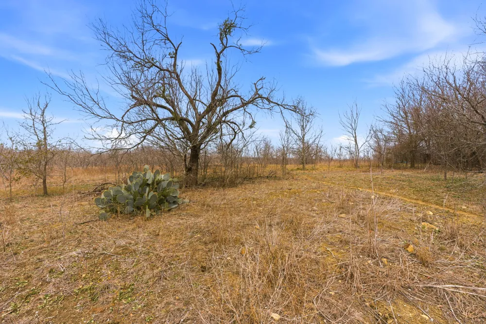 13802 Hokanson Road Del Valle, TX 78617