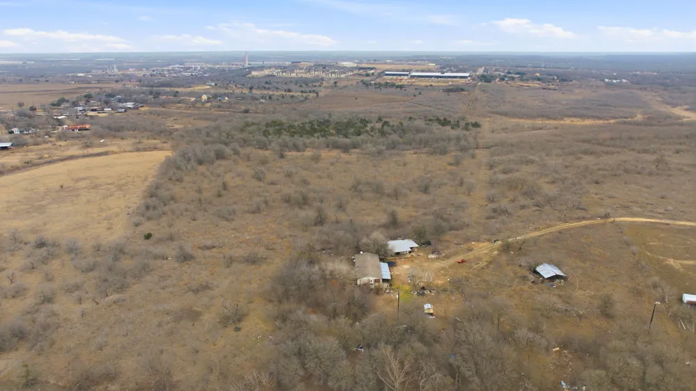13802 Hokanson Road Del Valle, TX 78617