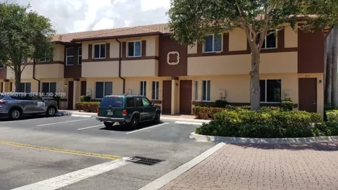 3525 Sonoma Dr