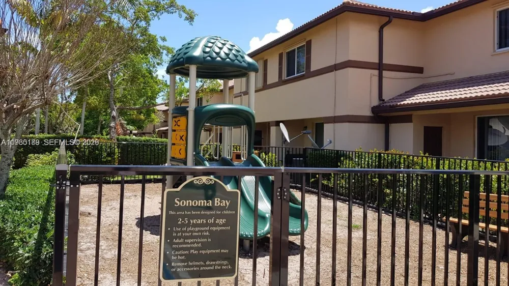 3525 Sonoma Dr Riviera Beach, FL 33404