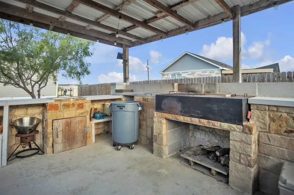 363 El Rey Drive Kyle, TX 78640