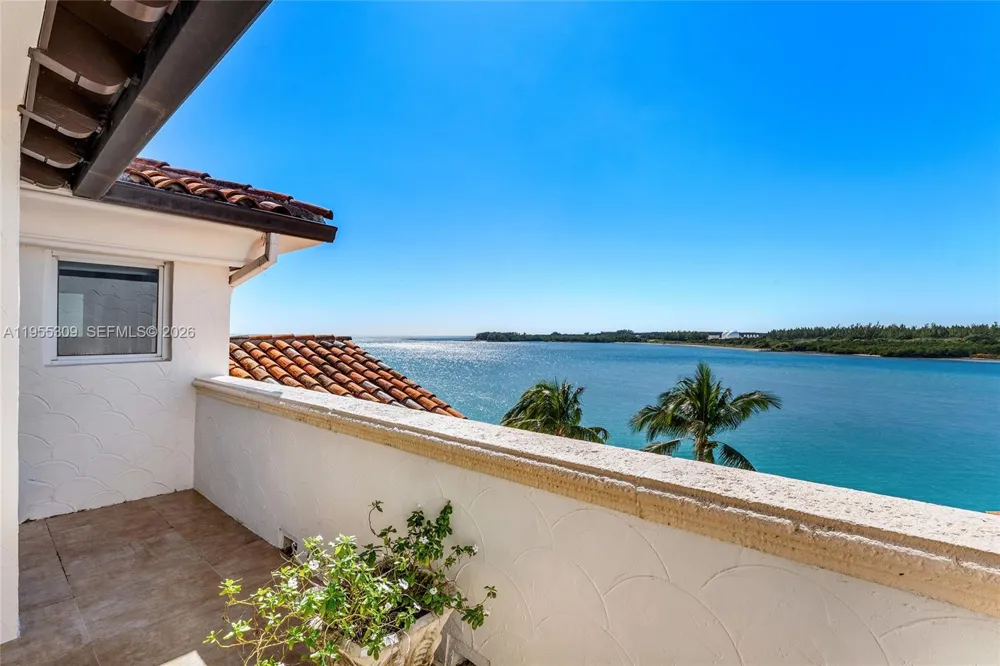 2443 Fisher Island Dr #5403 Miami, FL 33109