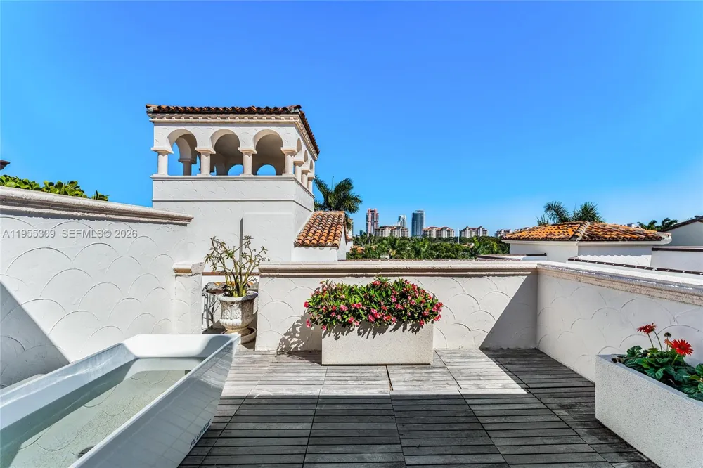 2443 Fisher Island Dr #5403 Miami, FL 33109