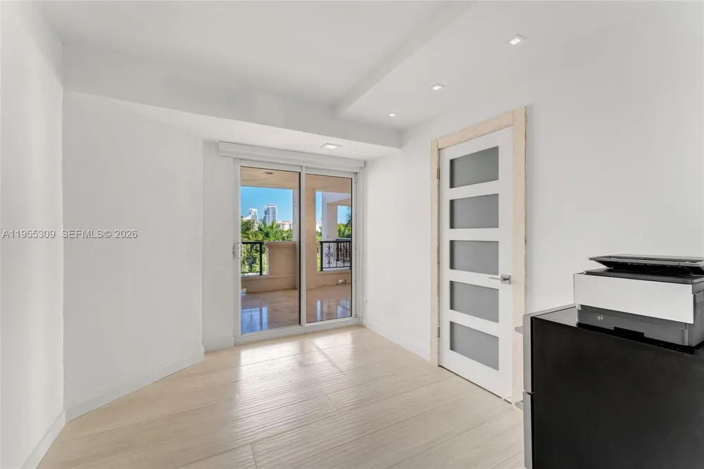 2443 Fisher Island Dr #5403 Miami, FL 33109