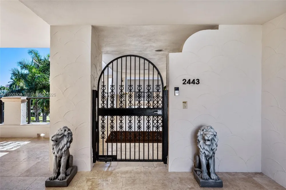 2443 Fisher Island Dr #5403 Miami, FL 33109