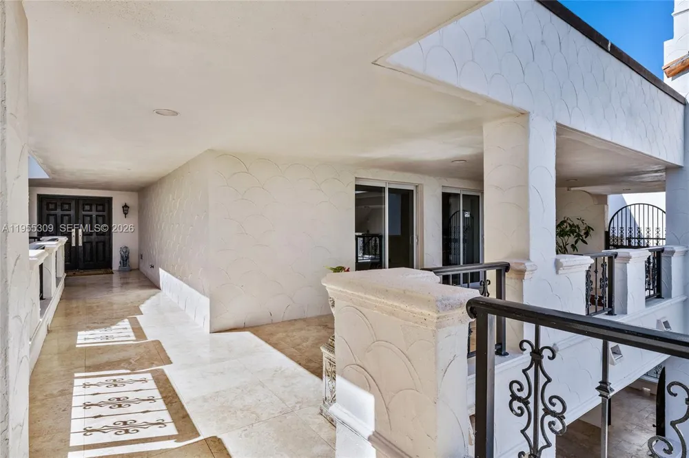 2443 Fisher Island Dr #5403 Miami, FL 33109
