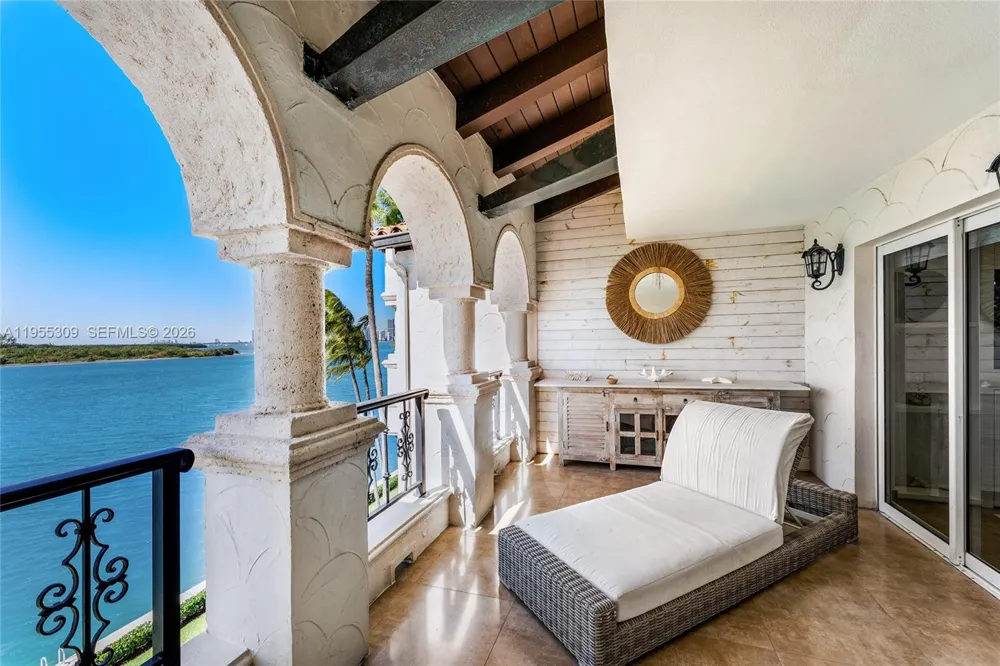 2443 Fisher Island Dr #5403 Miami, FL 33109