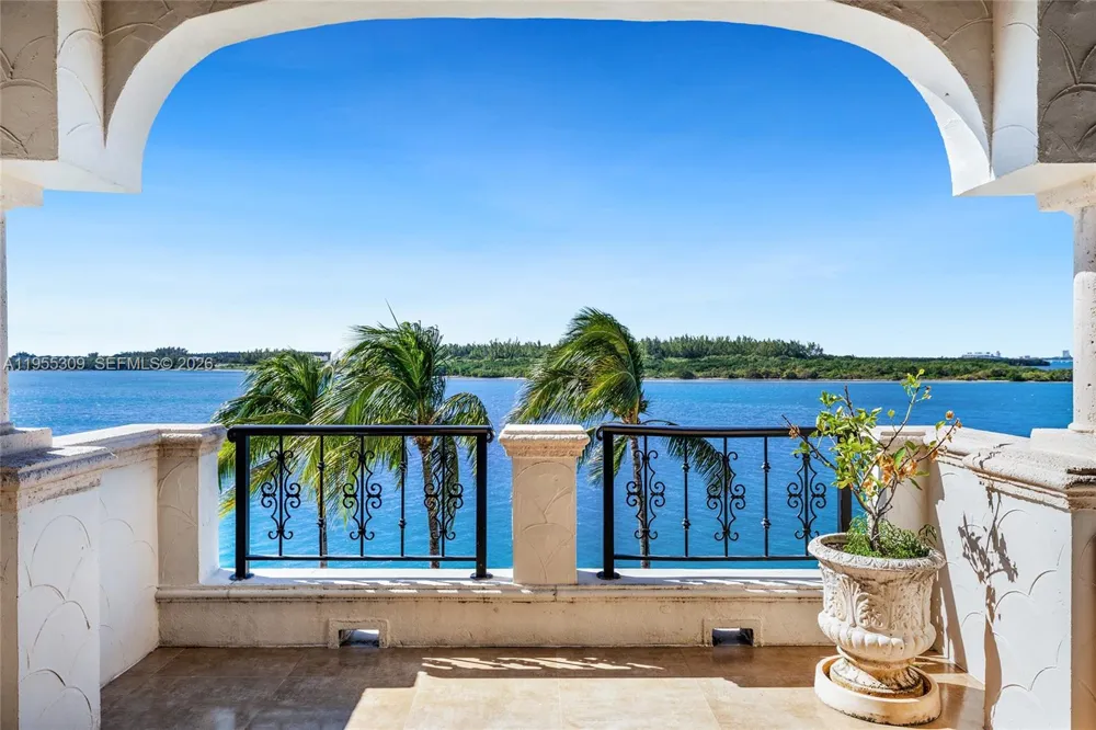 2443 Fisher Island Dr #5403 Miami, FL 33109