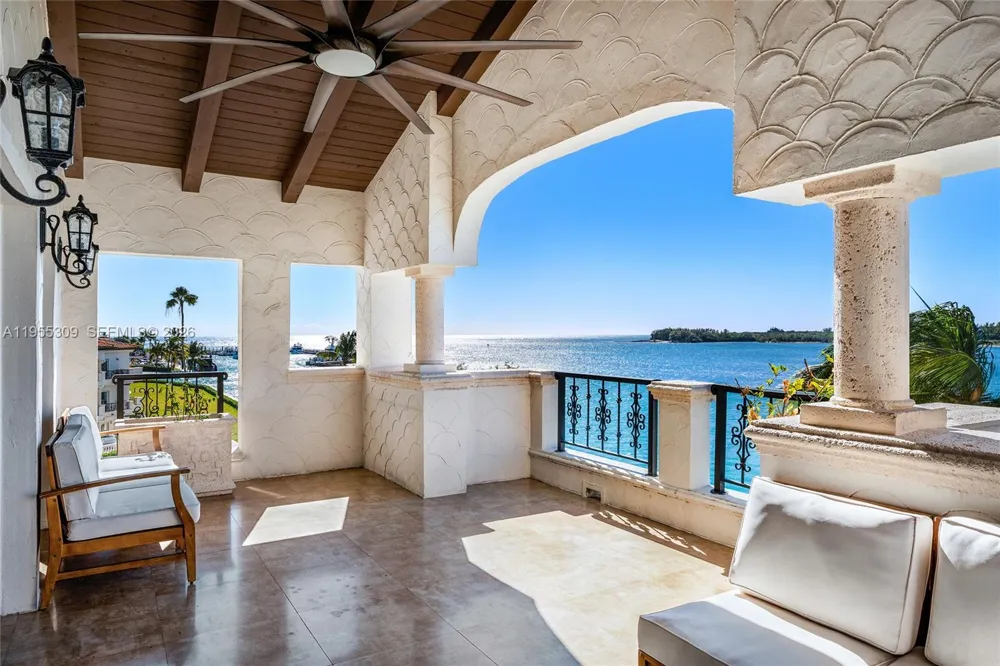 2443 Fisher Island Dr #5403 Miami, FL 33109