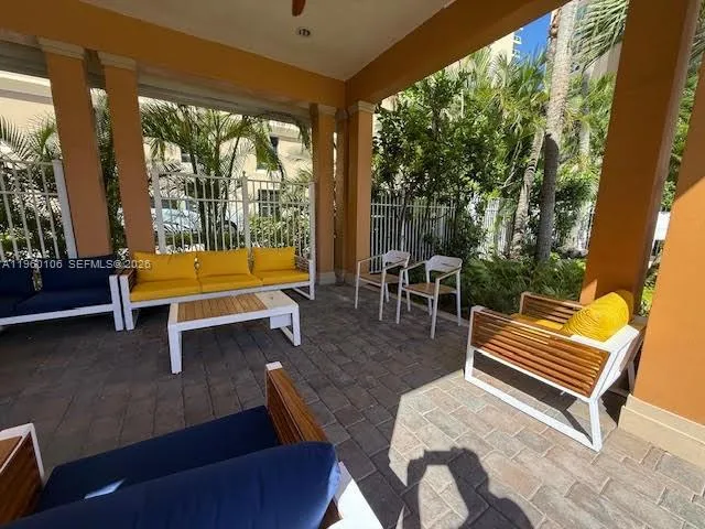 3330 NE 190th St #1815 Aventura, FL 33180