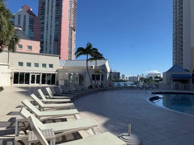 3330 NE 190th St #1815 Aventura, FL 33180
