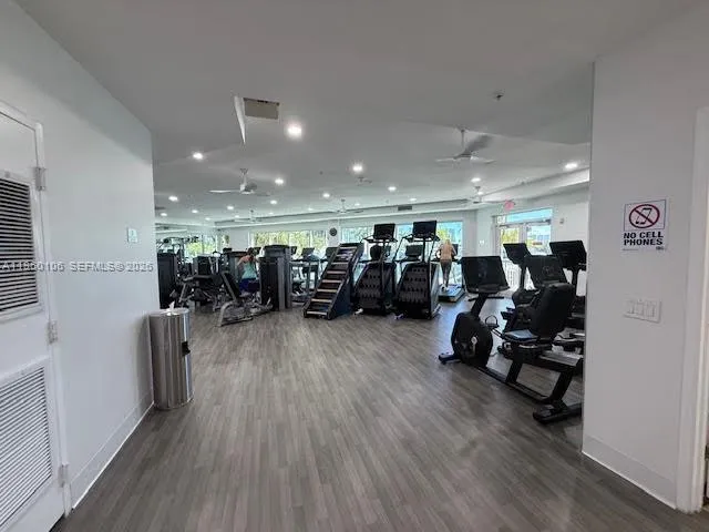 3330 NE 190th St #1815 Aventura, FL 33180