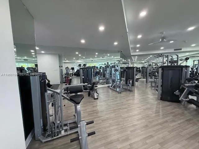3330 NE 190th St #1815 Aventura, FL 33180