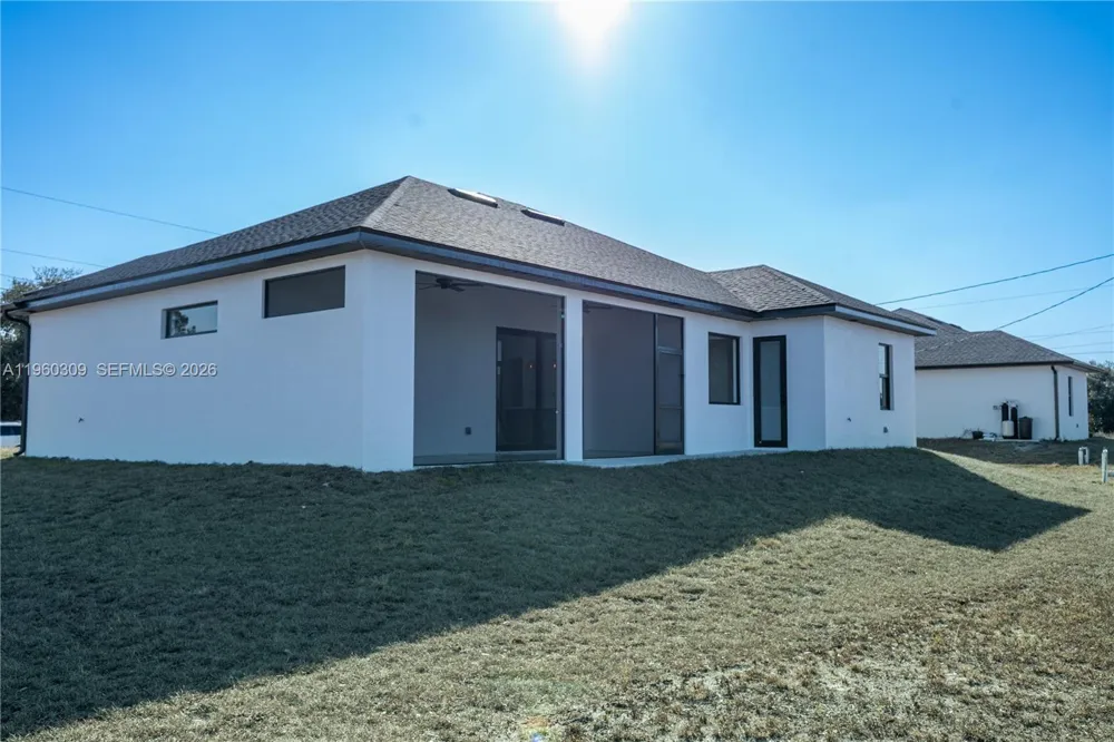 2903 17th St Lehigh Acres, FL 33972
