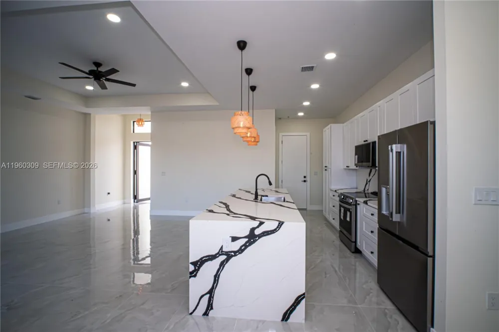 2903 17th St Lehigh Acres, FL 33972