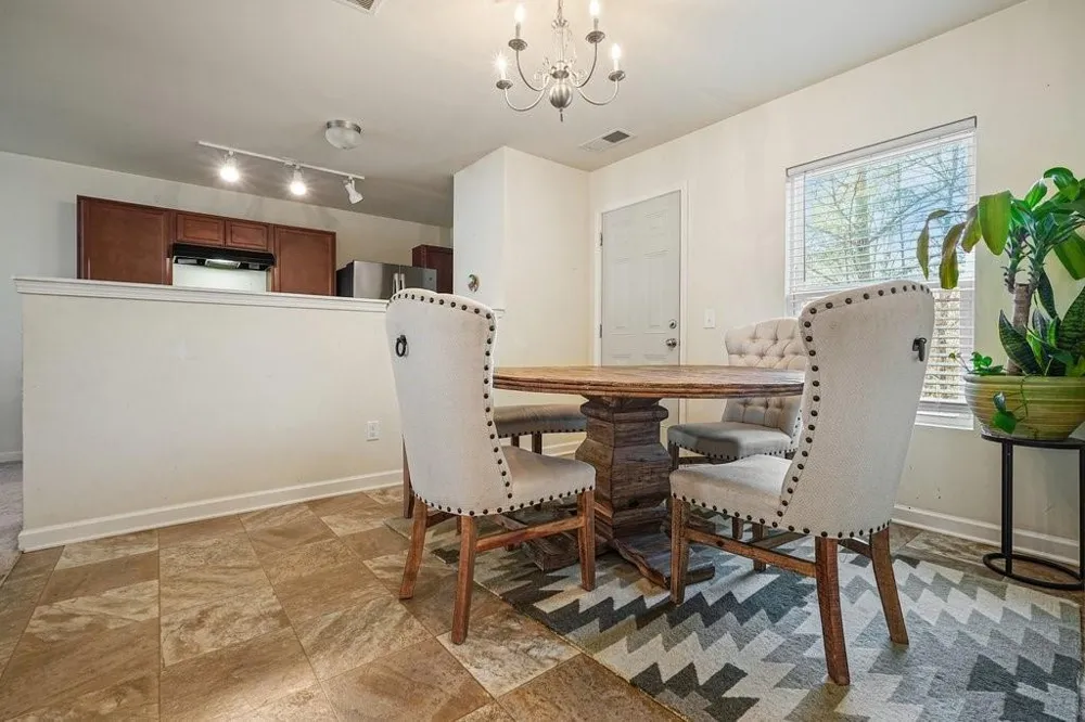 18 Oxford Lane Kingston, GA 30145