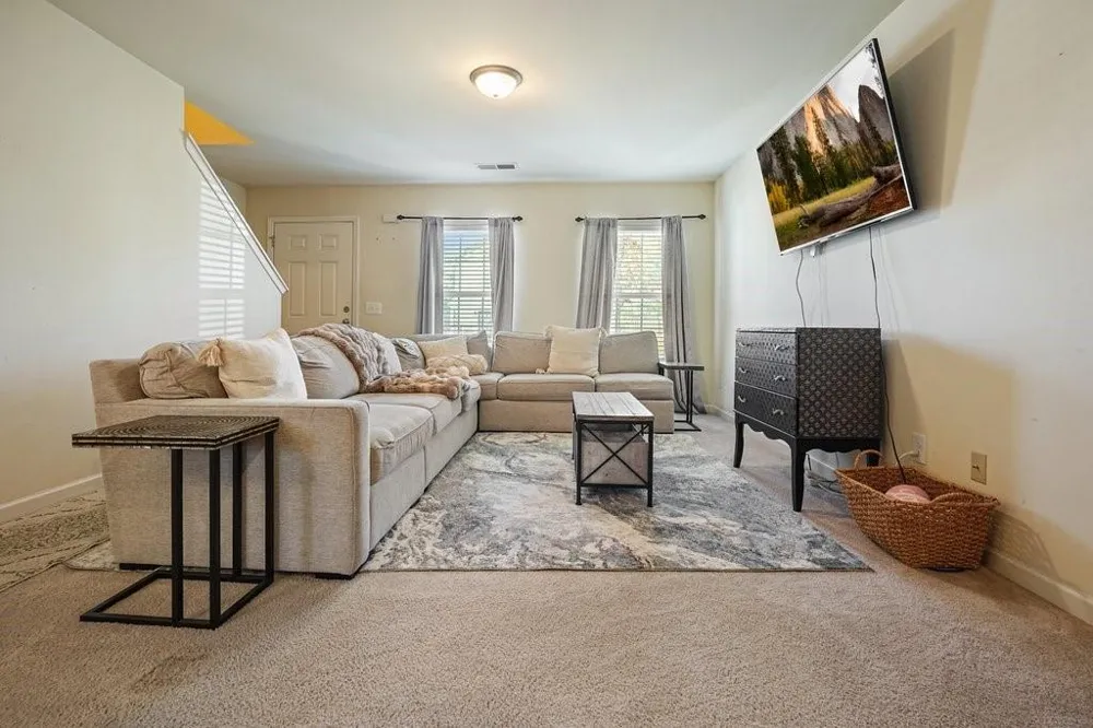 18 Oxford Lane Kingston, GA 30145