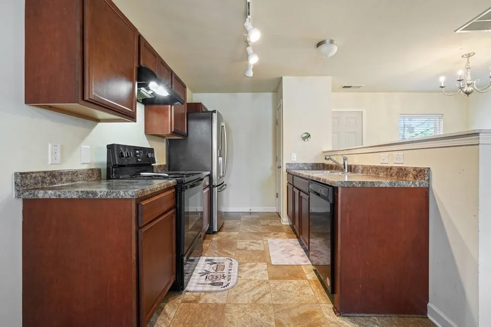 18 Oxford Lane Kingston, GA 30145