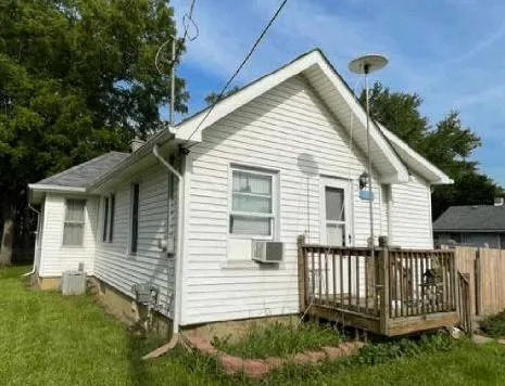 2210 S Term St Burton, MI 48519