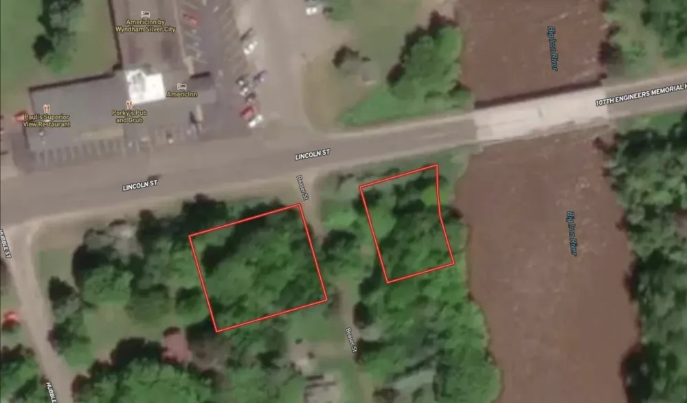 213 Beaser St Ontonagon, MI 49953