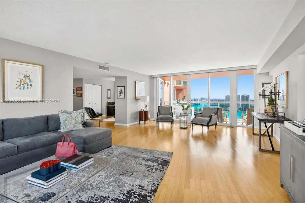 3370 Hidden Bay Dr #2715 Aventura, FL 33180
