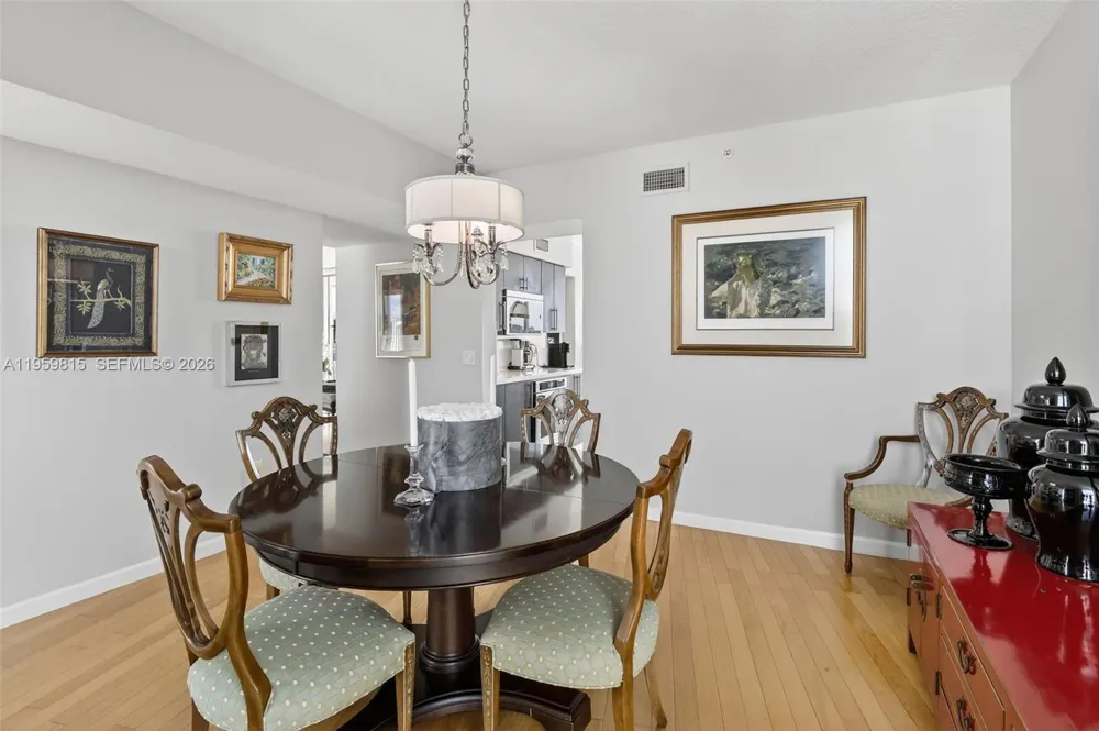 3370 Hidden Bay Dr #2715 Aventura, FL 33180